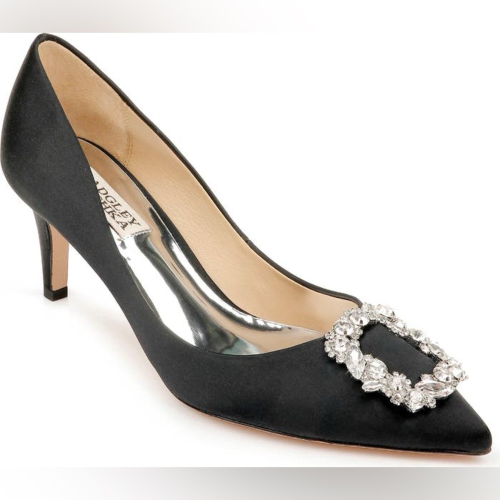 Badgley Mischka Collection Carrie Crystal Embellished Pump Size 7 1/2